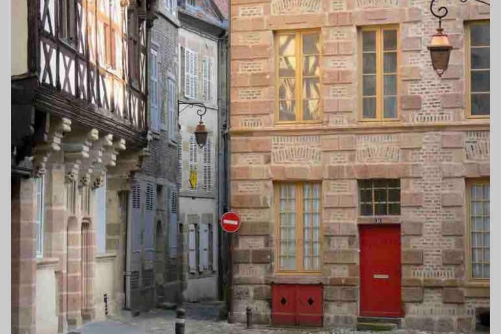 Appartement De Charme Plein Coeur De Moulins Moulins  Exterior foto